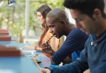 Escolhendo o curso de graduação: como acertar na escolha da carreira?